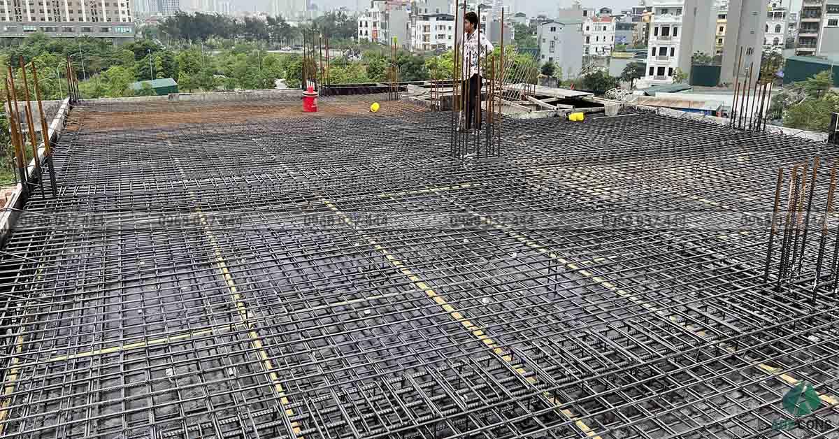 Thi công lắp dựng thép sàn cho công trình Nam Hải Building