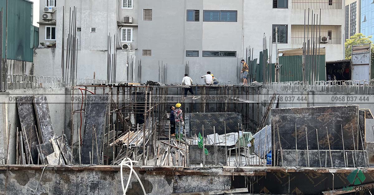 Ảnh chụp thực tế công trường dự án tòa nhà cao tầng hiện đại Việt Thái Building